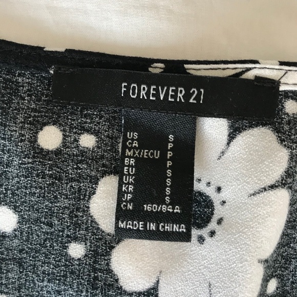 Cute black & white mini dress -Forever 21 - Picture 2 of 5